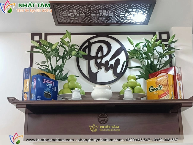 Bàn thờ treo tường - chế tác không gian thờ mới
