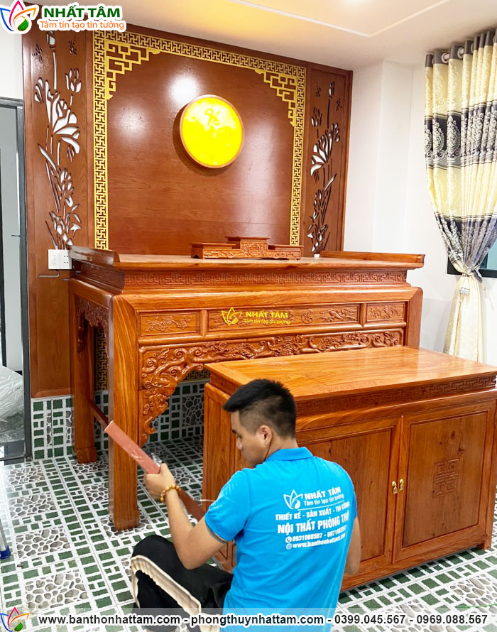 Lắp đặt bàn thờ đứng gỗ hương cho chung cư Jamila Khang Điền tại HCM