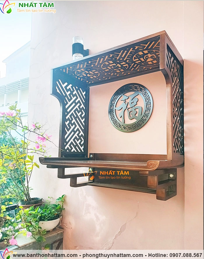 Bàn thờ treo tường - chế tác không gian thờ mới