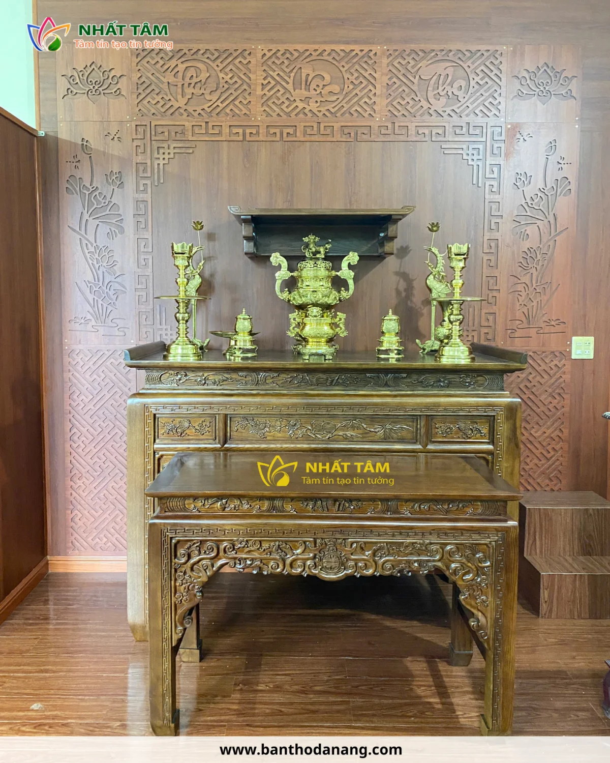 Bàn thờ đứng thờ gia tiên